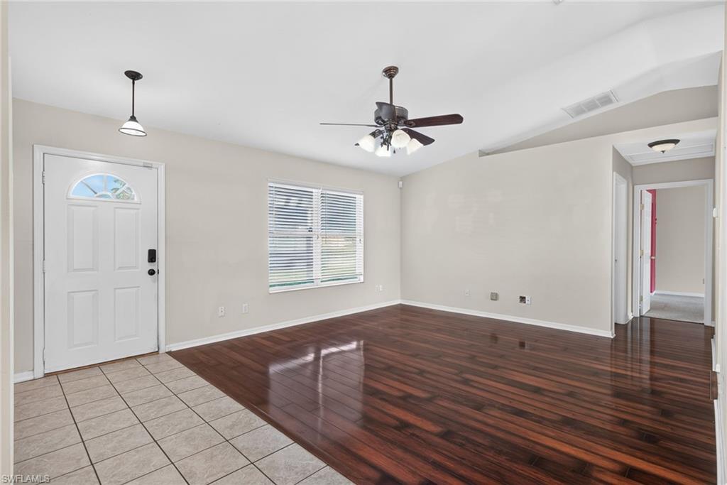 SAN CARLOS PARK - Residential