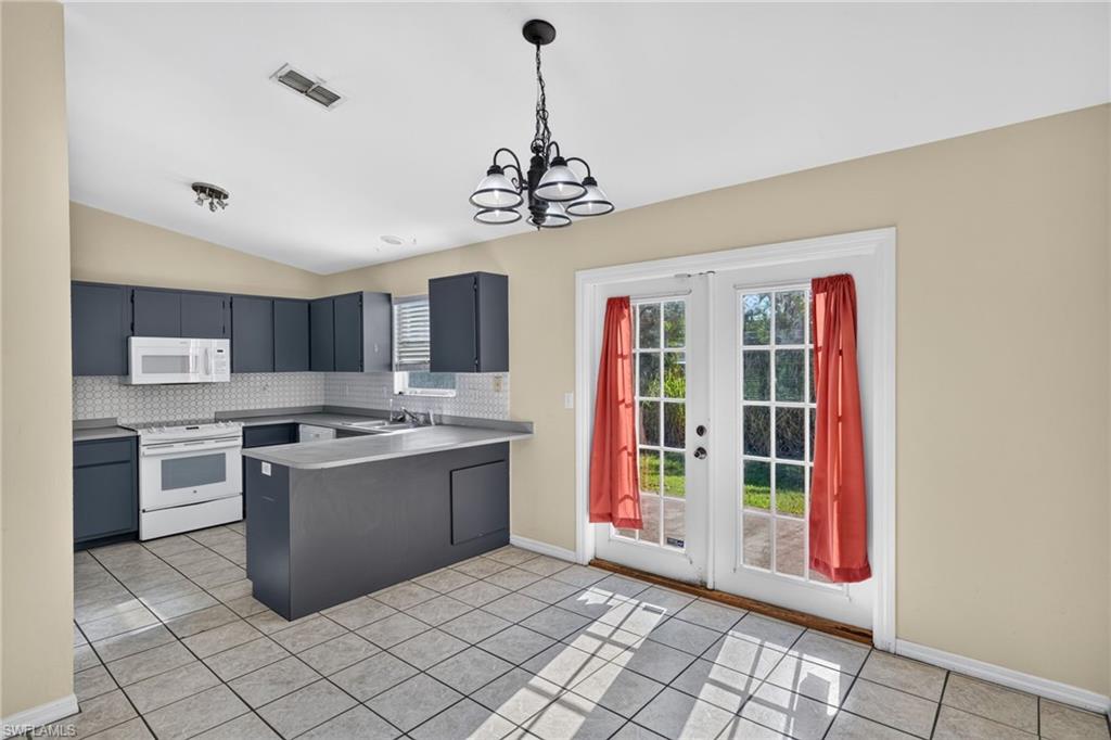 SAN CARLOS PARK - Residential