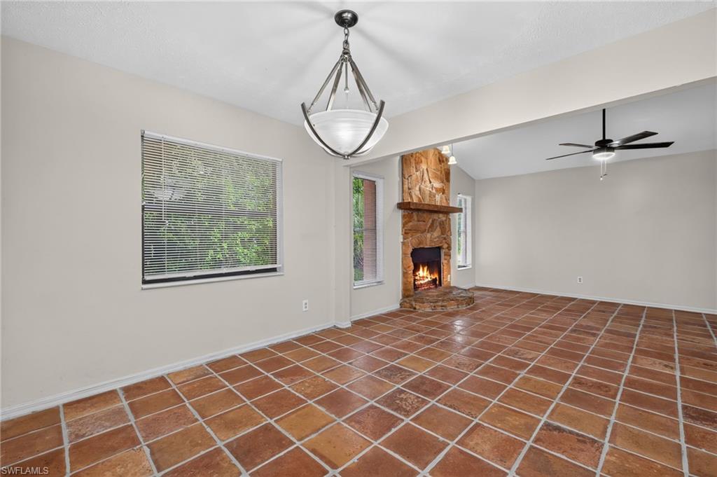 SAN CARLOS PARK - Residential