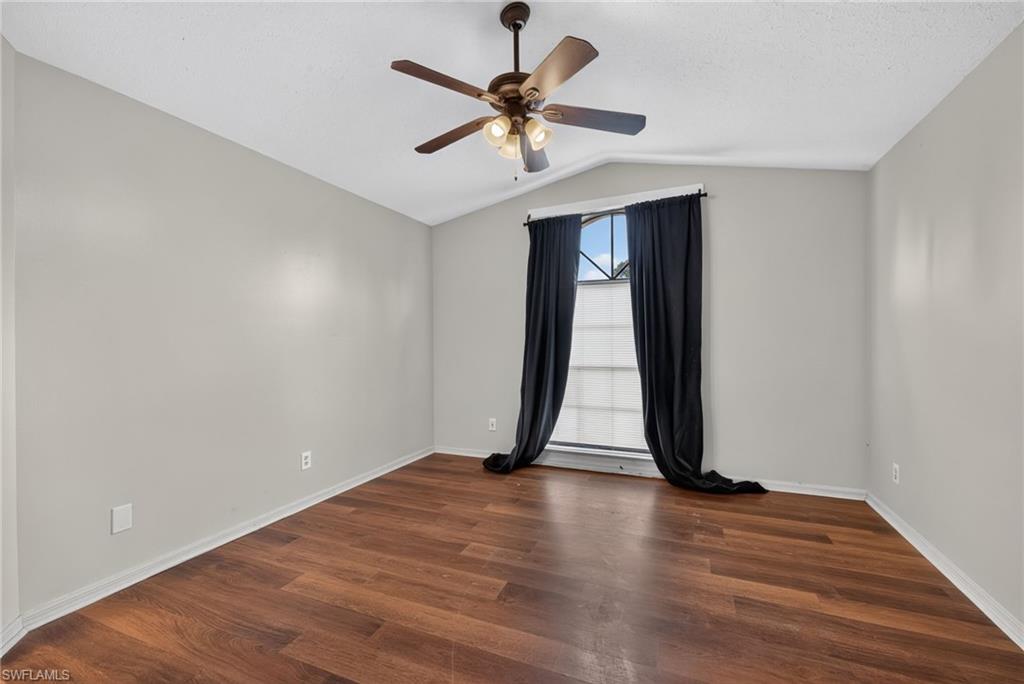 SAN CARLOS PARK - Residential