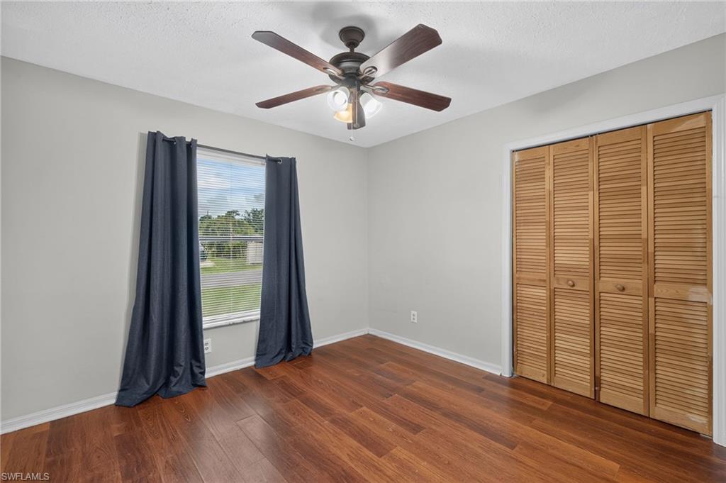 SAN CARLOS PARK - Residential