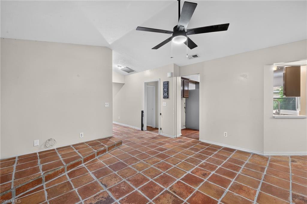 SAN CARLOS PARK - Residential
