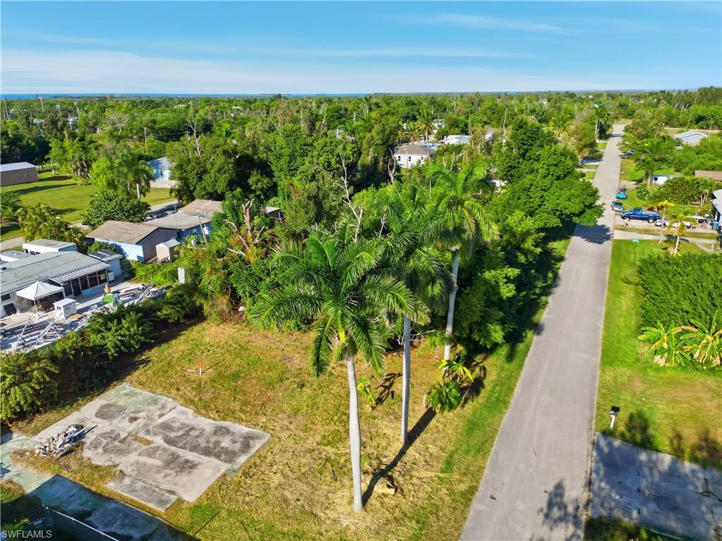 PINE ISLAND CENTER - Land