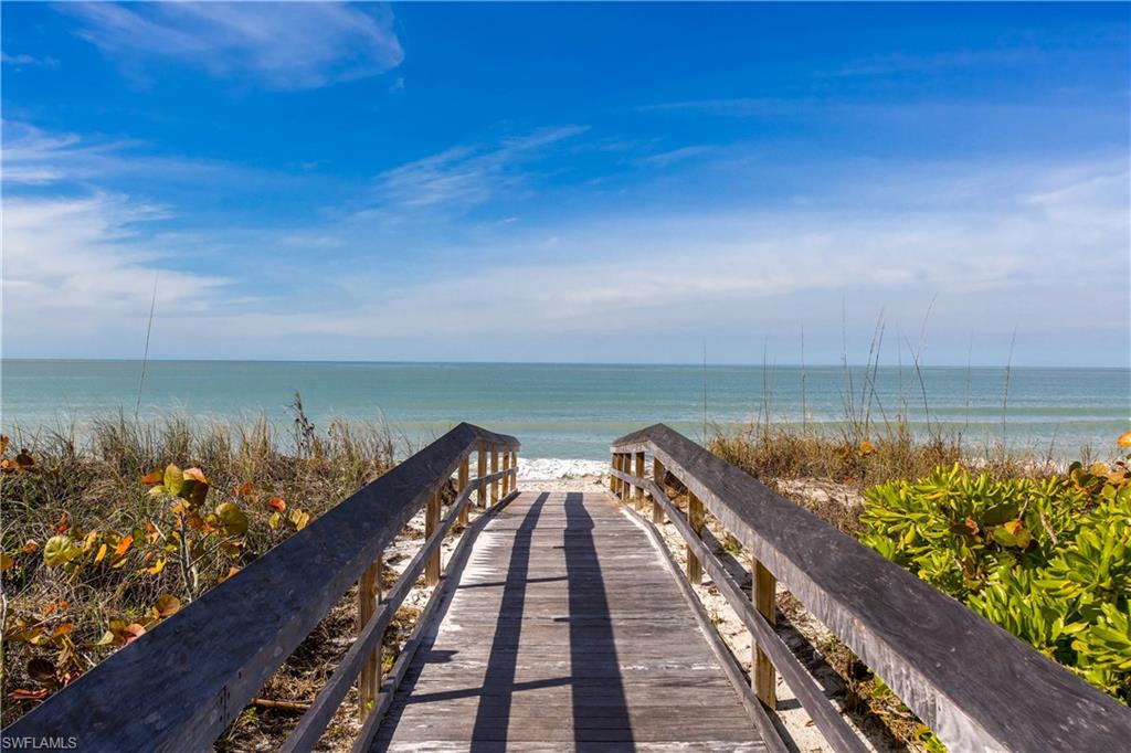 BAREFOOT BEACH - Residential