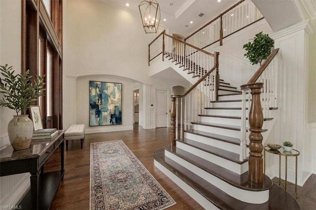 COACH HOUSE - Residential