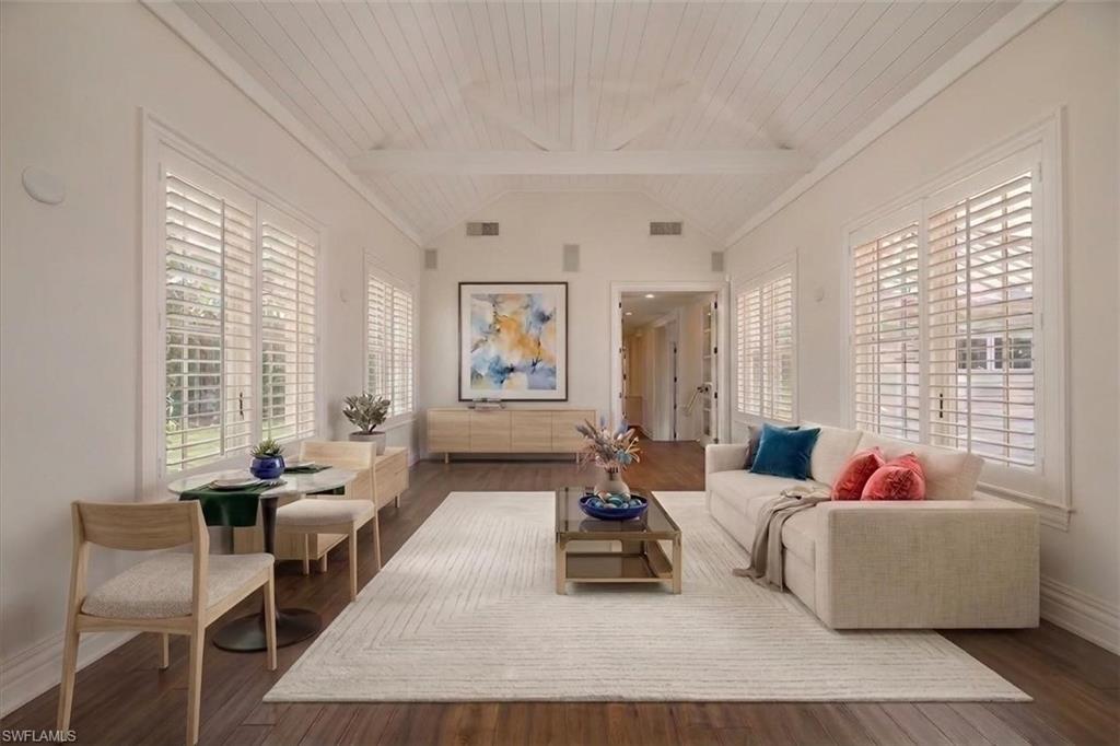 COACH HOUSE - Residential