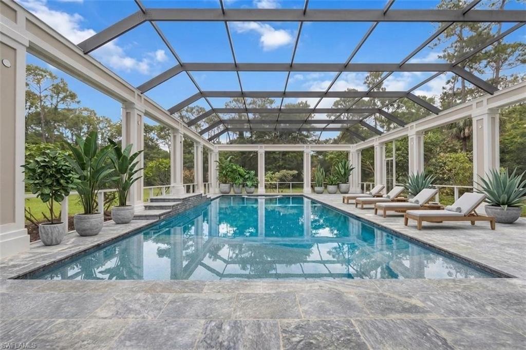 COACH HOUSE - Residential