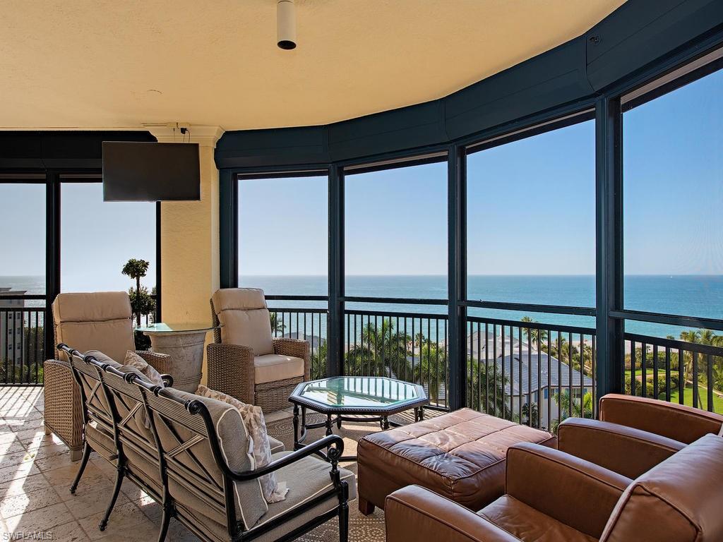 SEASONS AT NAPLES CAY - Residential