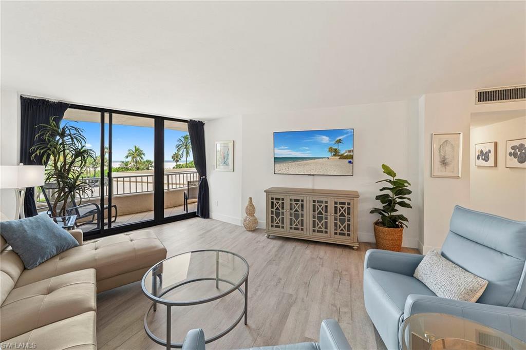 SOUTH SEAS - Residential