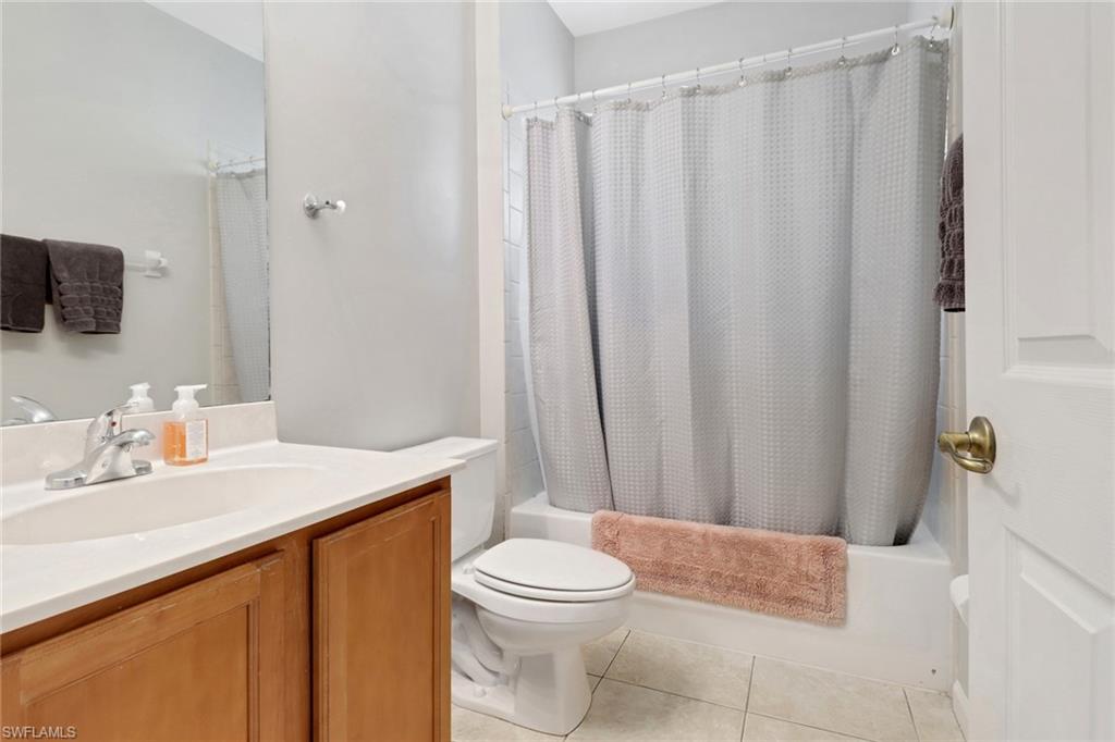 AUTUMN WOODS - Residential Lease