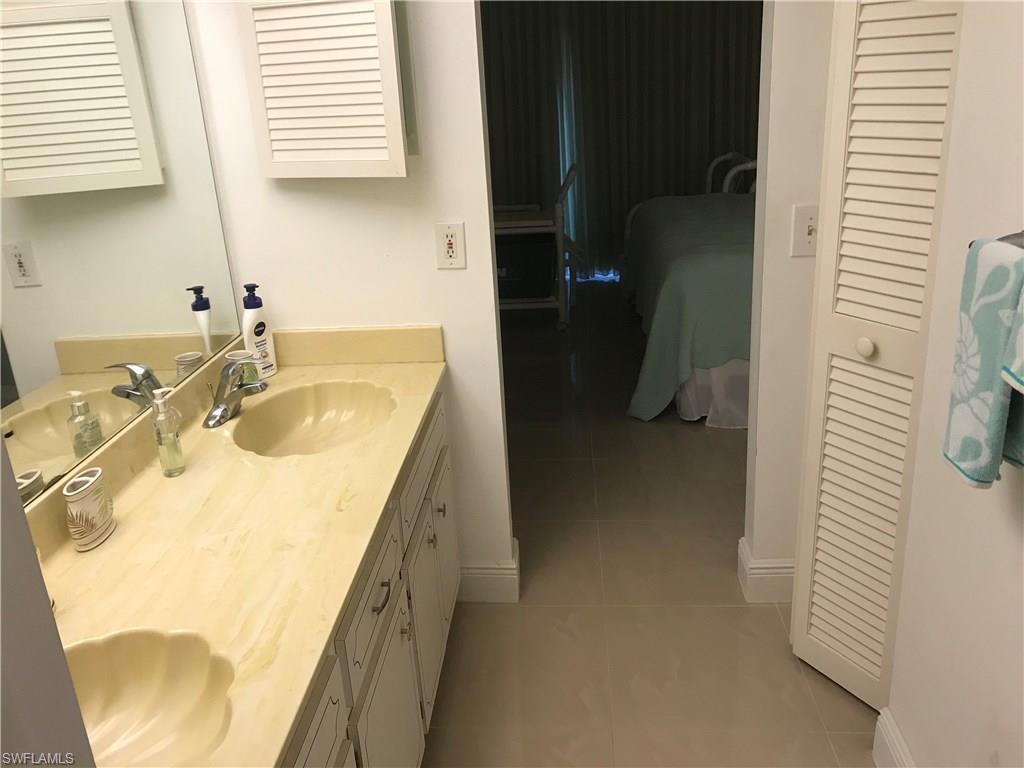GLADES COUNTRY CLUB - Residential