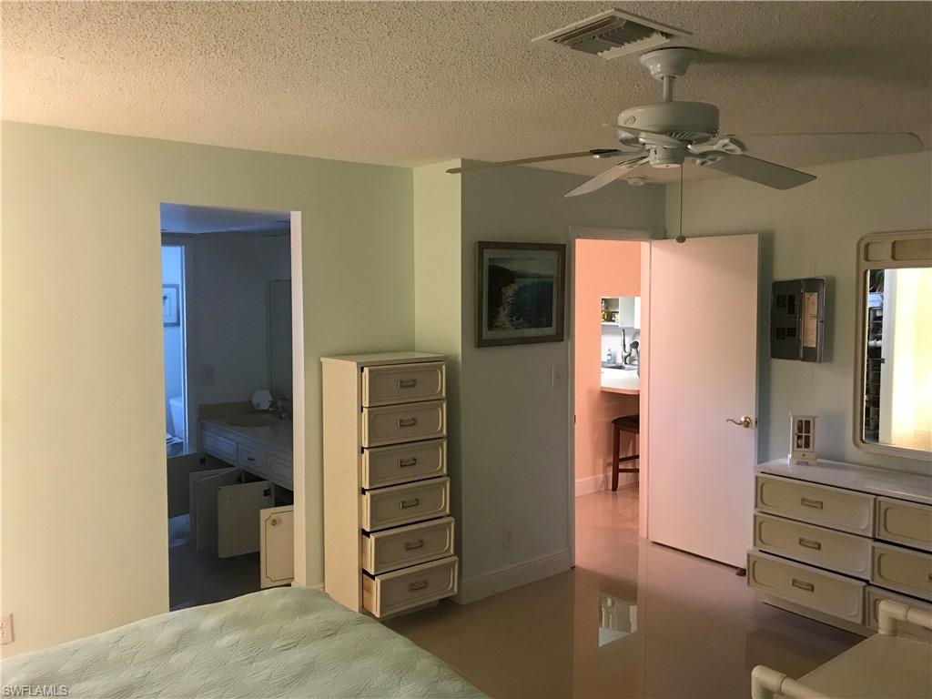 GLADES COUNTRY CLUB - Residential