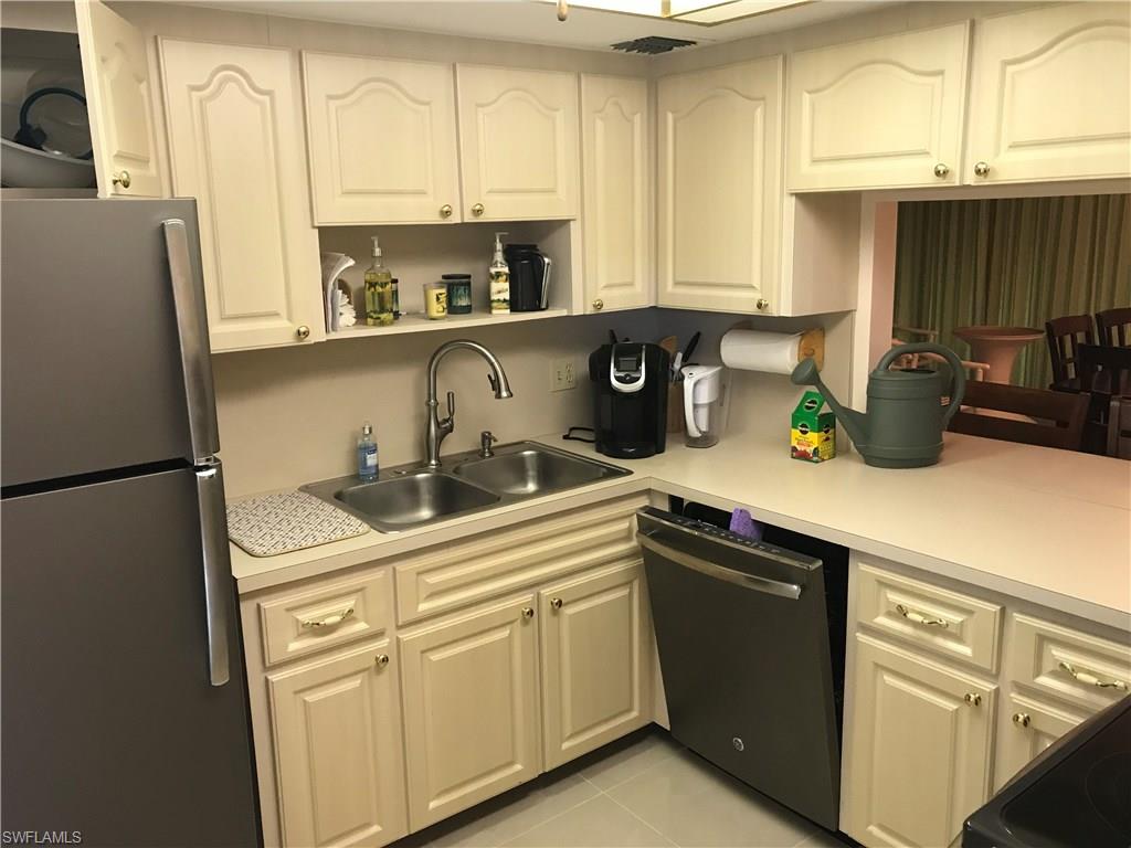 GLADES COUNTRY CLUB - Residential