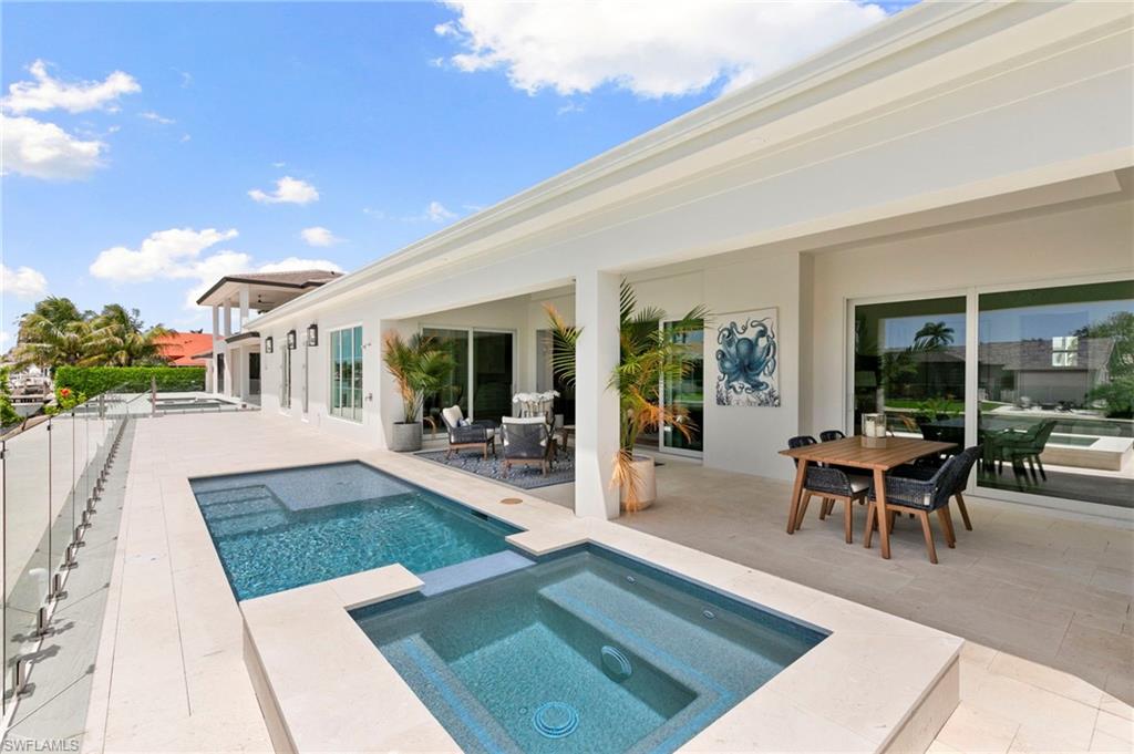 MARCO BEACH - Residential