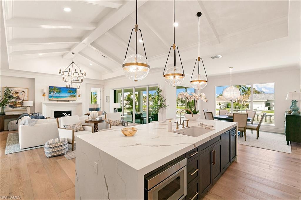 MARCO BEACH - Residential