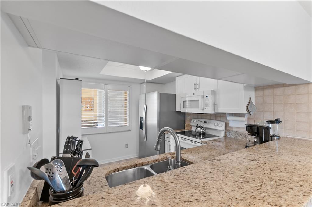 VILLAGES ON COURT SIDE - Residential
