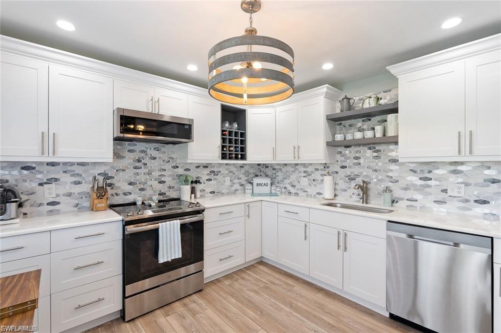 GLADES COUNTRY CLUB - Residential