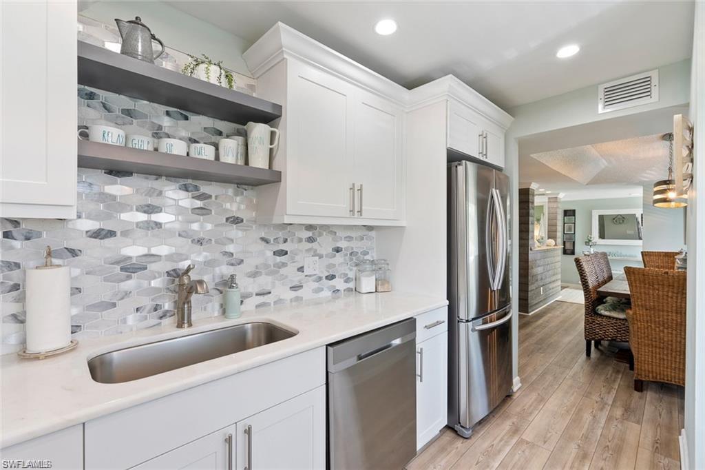 GLADES COUNTRY CLUB - Residential