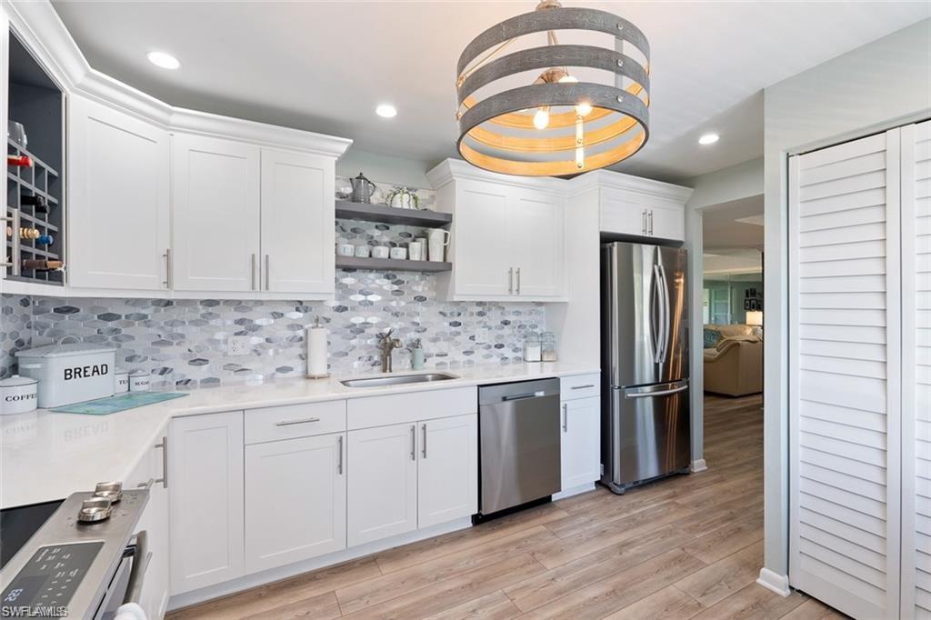 GLADES COUNTRY CLUB - Residential
