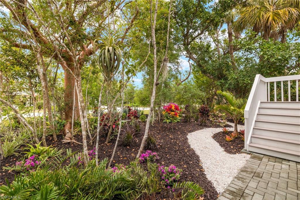 SANIBEL BAYOUS - Residential