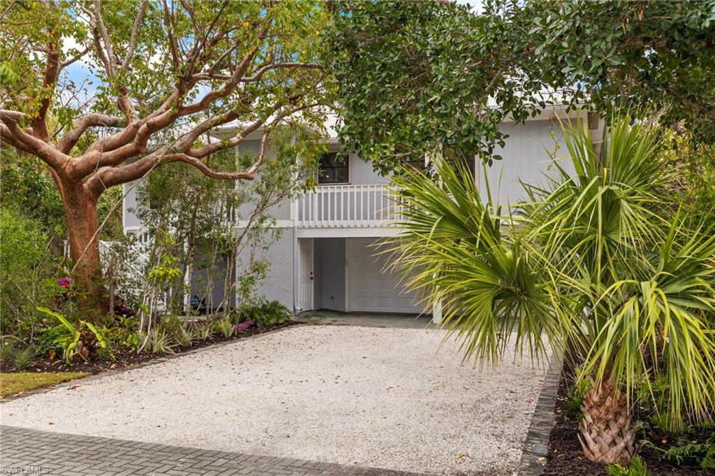 SANIBEL BAYOUS - Residential
