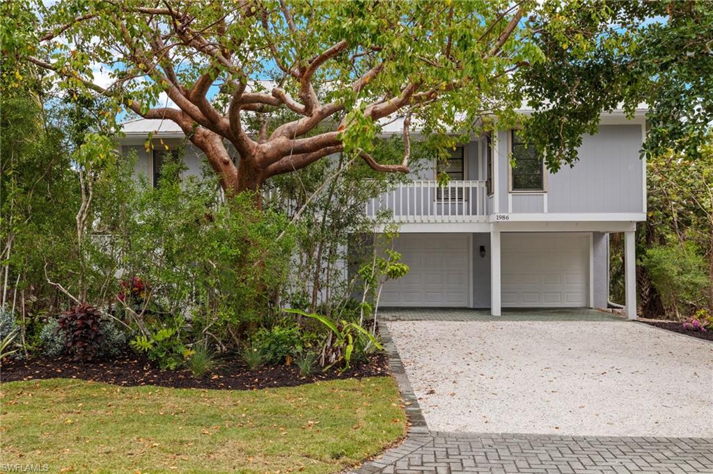 SANIBEL BAYOUS - Residential