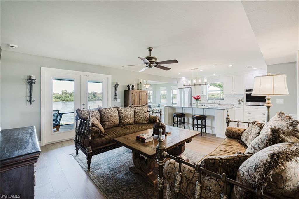 FORT MYERS SHORES - Residential