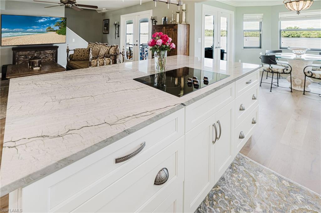 FORT MYERS SHORES - Residential