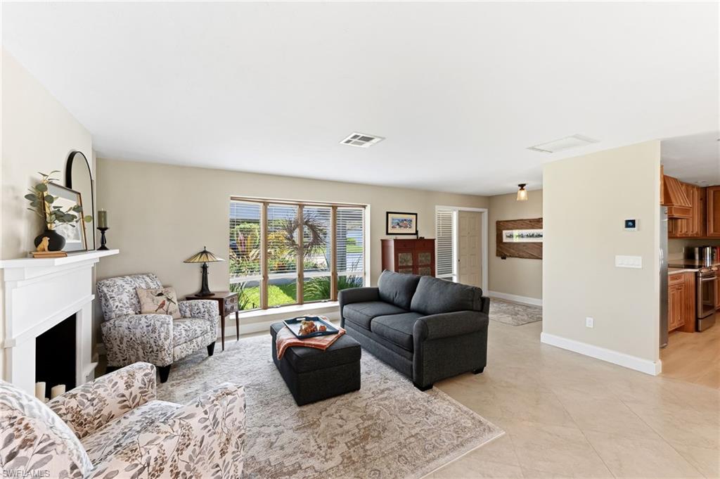 SPANISH WELLS - Residential