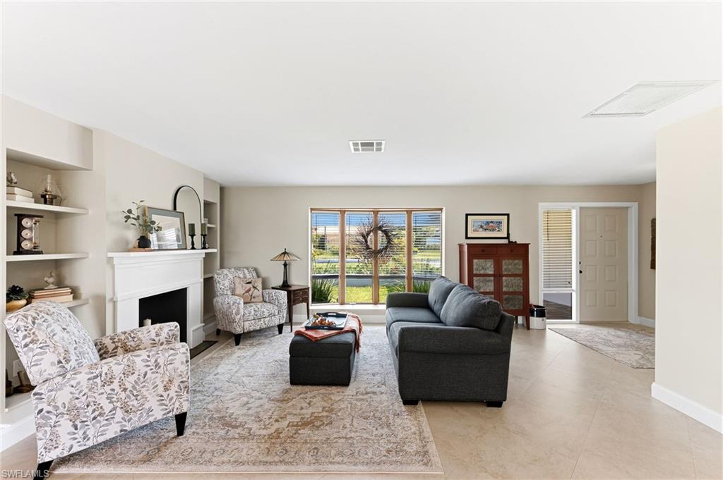 SPANISH WELLS - Residential