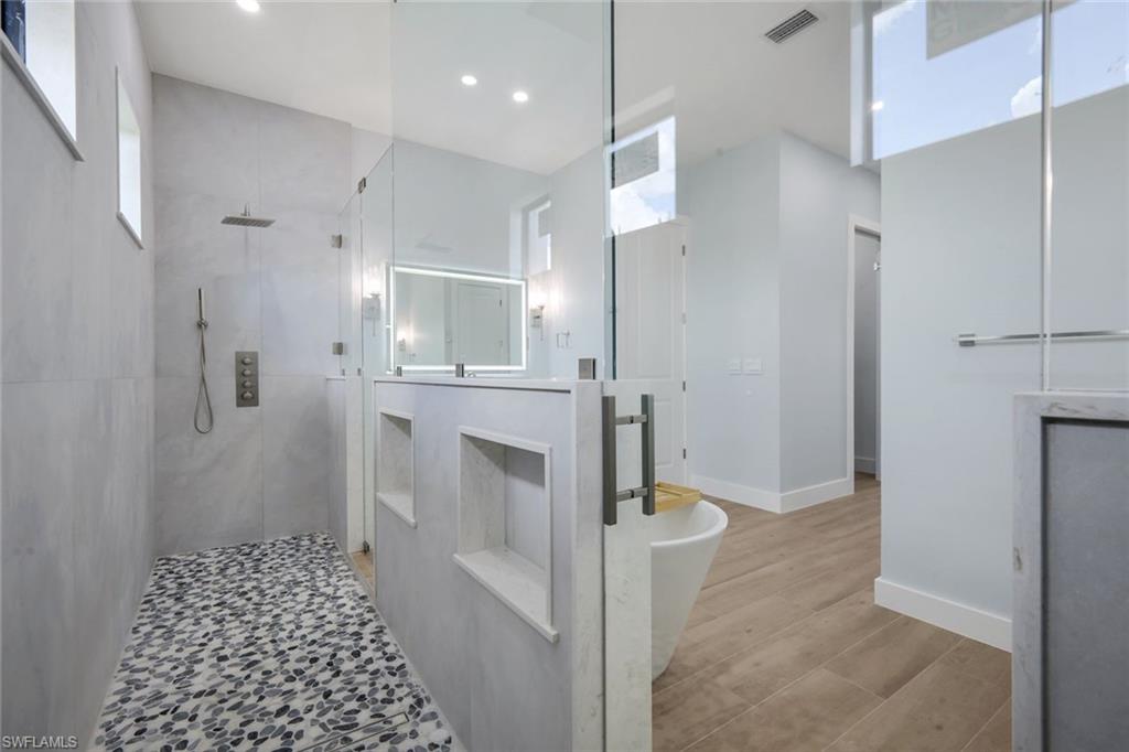 SOUTH GULF COVE - Residential
