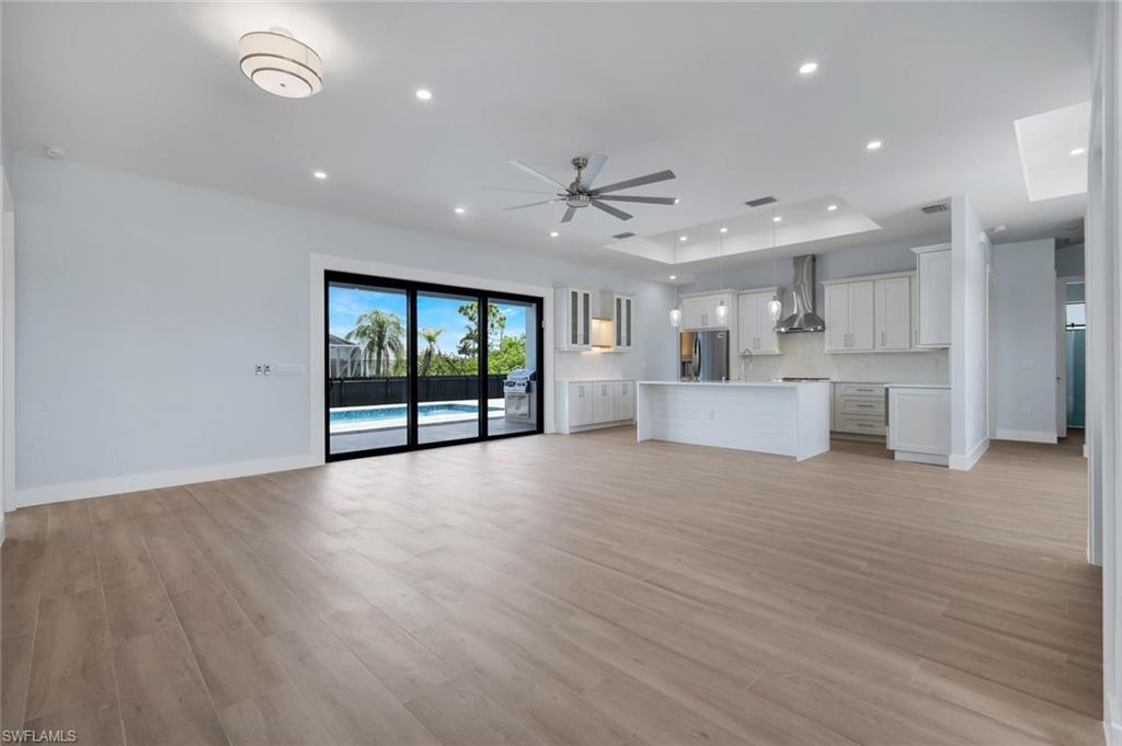 SOUTH GULF COVE - Residential