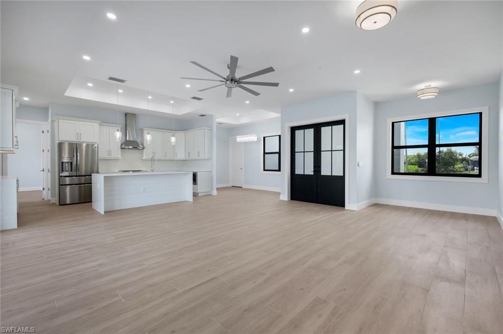 SOUTH GULF COVE - Residential
