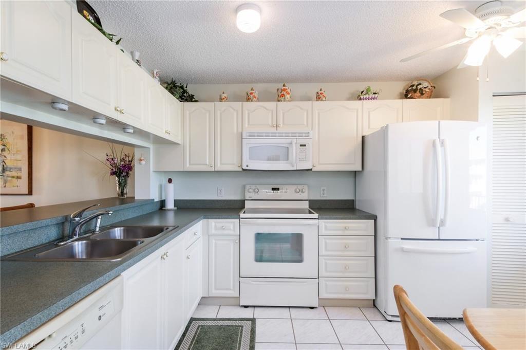 NAPLES SANDPIPER BAY CLUB - Residential