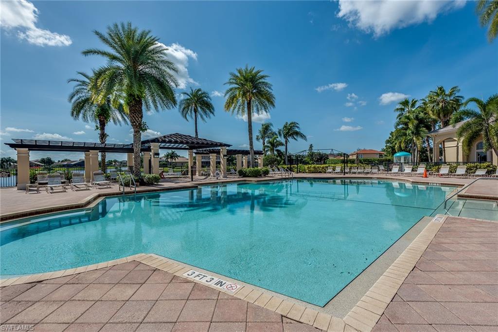 SATURNIA LAKES - Residential