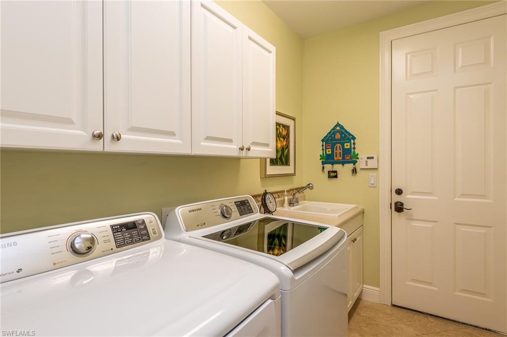 SATURNIA LAKES - Residential