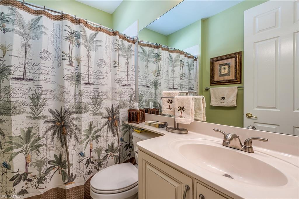 SATURNIA LAKES - Residential