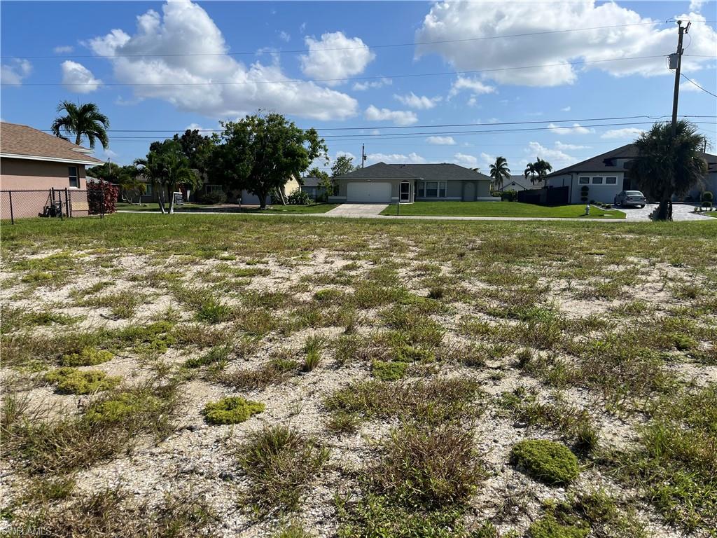 CAPE CORAL - Land