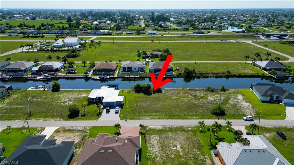 CAPE CORAL - Land