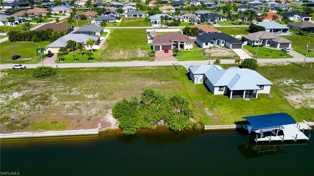CAPE CORAL - Land