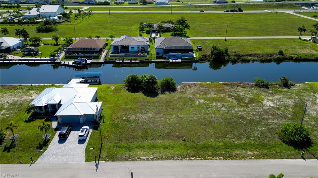 CAPE CORAL - Land
