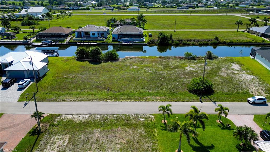 CAPE CORAL - Land