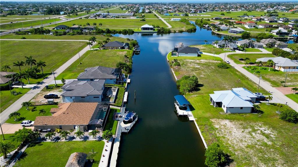 CAPE CORAL - Land