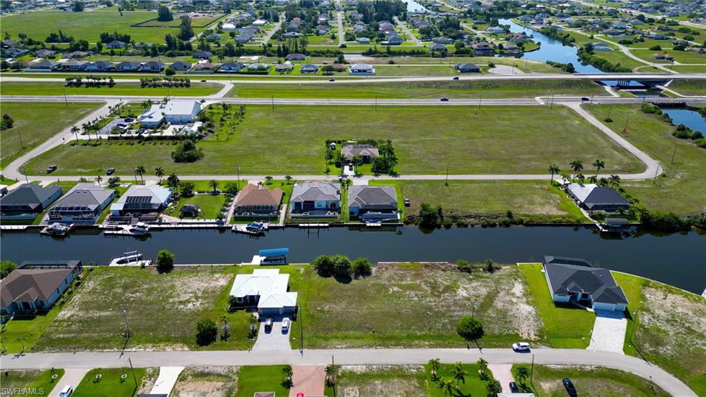 CAPE CORAL - Land