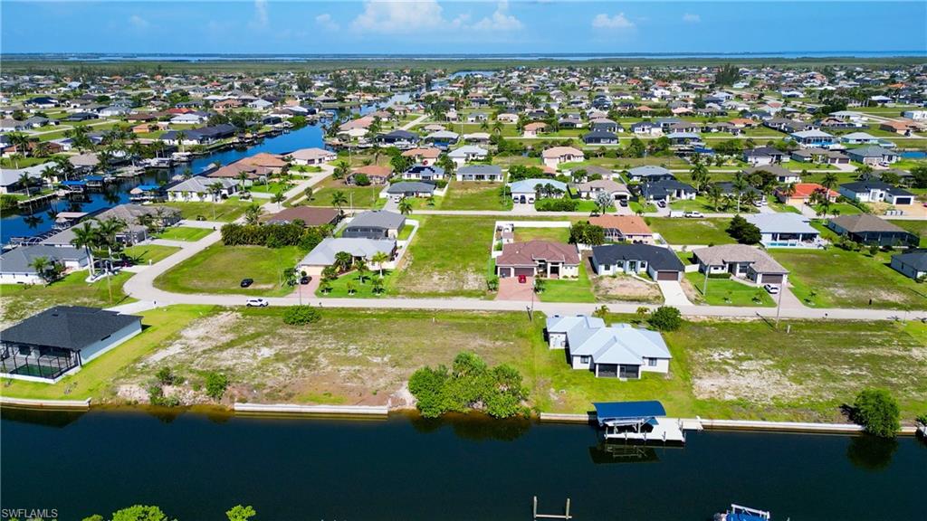 CAPE CORAL - Land