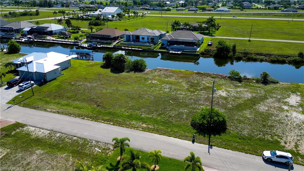 CAPE CORAL - Land