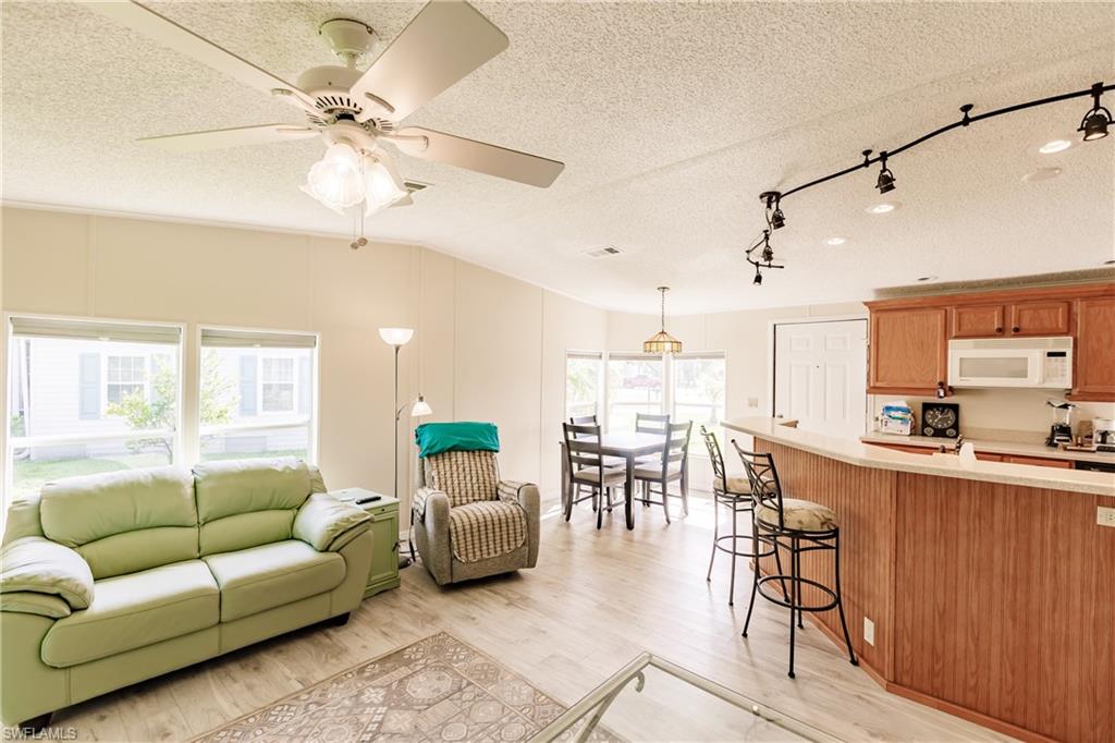 PINE LAKES COUNTRY CLUB - Residential