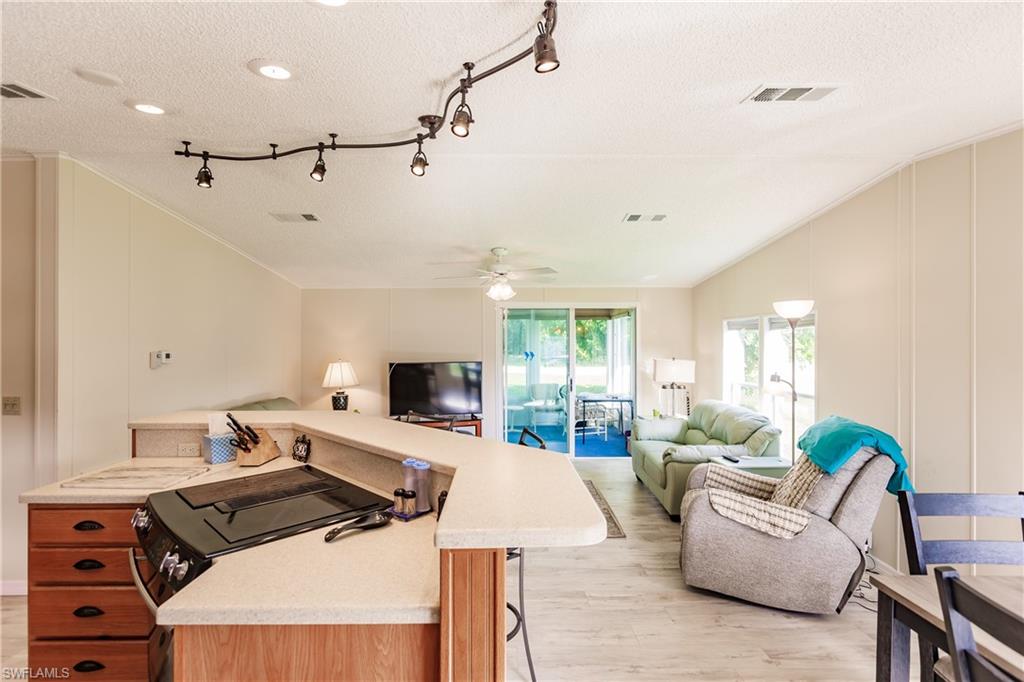 PINE LAKES COUNTRY CLUB - Residential