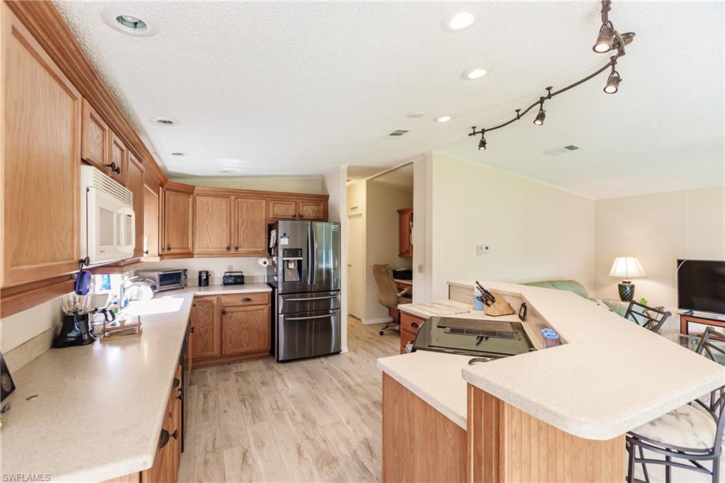 PINE LAKES COUNTRY CLUB - Residential