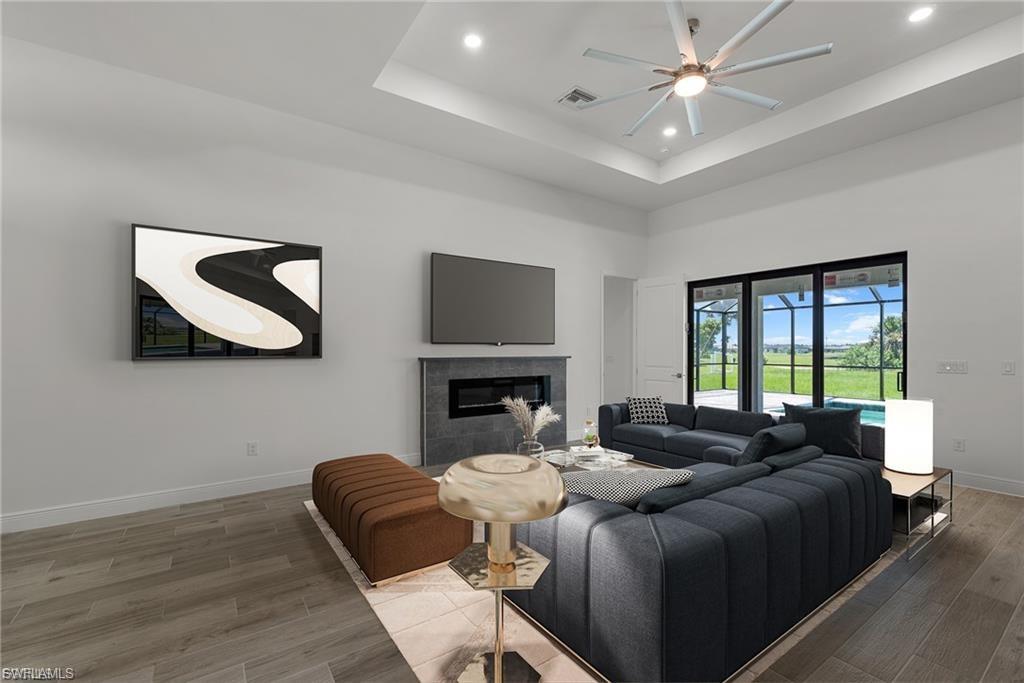 CAPE CORAL - Residential